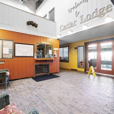 Cute Cedar Lodge Studio With Balcony & Lake Views! Laconia Exterior foto