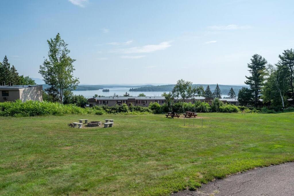 Cute Cedar Lodge Studio With Balcony & Lake Views! Laconia Exterior foto